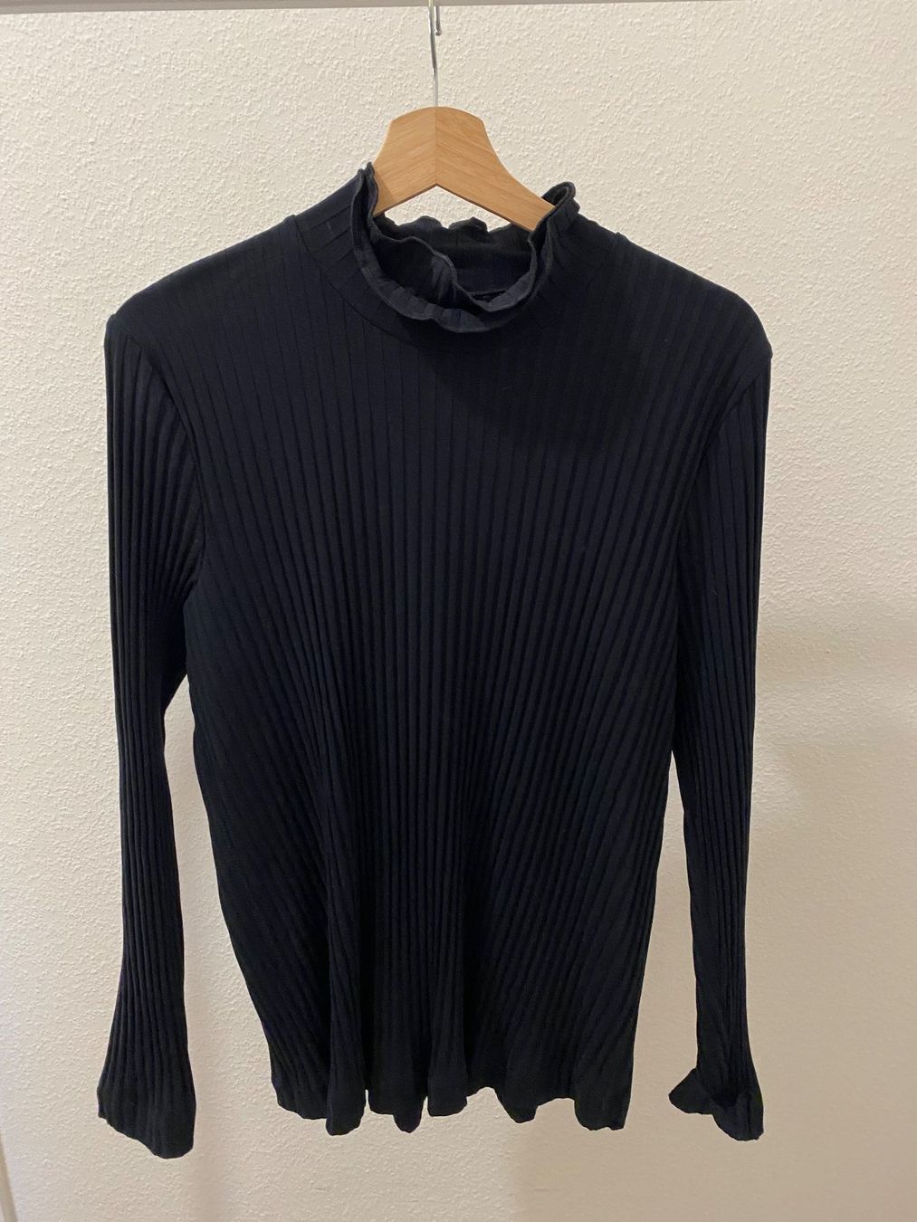 Maglioni & Felpe: Zaida Pullover aus Baumwolle schwarz Gr. 42 – Usato da Pratteln venduto da a23_j2gs 1