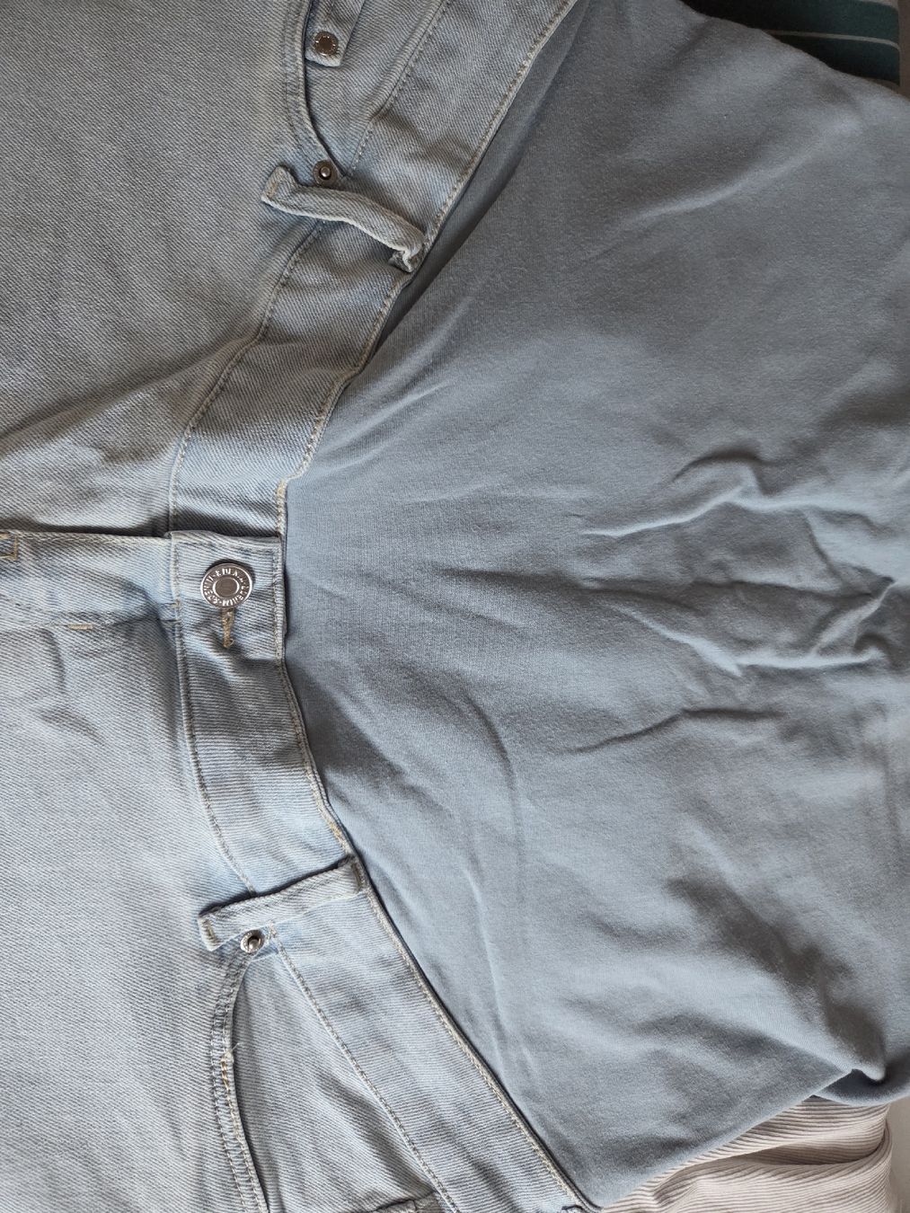 H&M Jeans: Schwangerschaftsjeans Gr. L – Usato da jona venduto da ricrac10 3