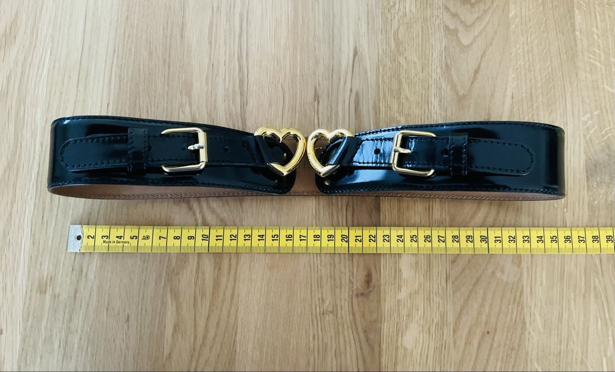 Cinture: Moschino Ledergürtel – Usato da Sursee venduto da Tinkerbell99 3