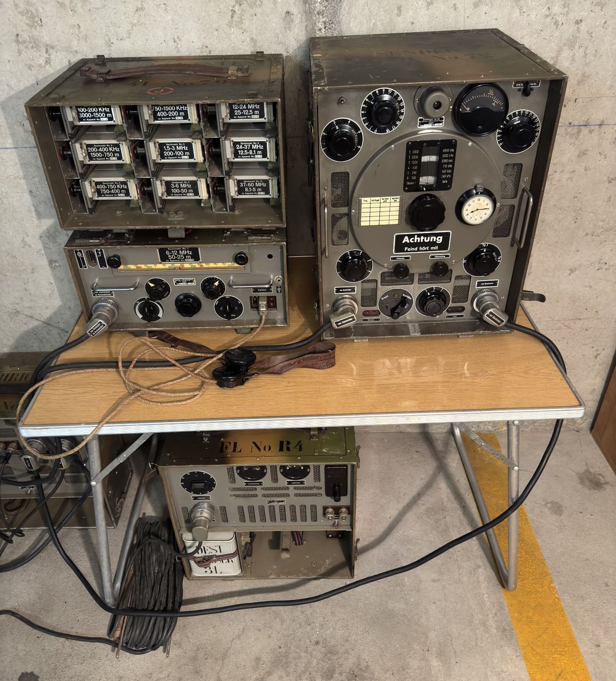 Radiocomunicazione: Schweizer Militär Funkstation – Difettoso da Ins venduto da funkflieger 6