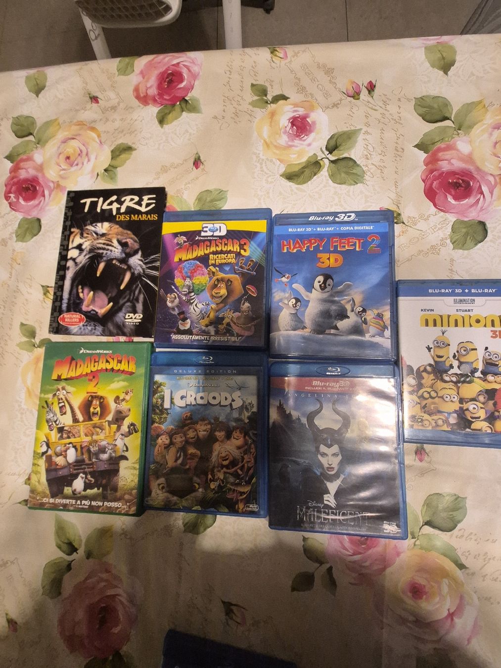 Tutti i DVDs: DVD cartoni – Usato da Lugano venduto da Maxpaney 7
