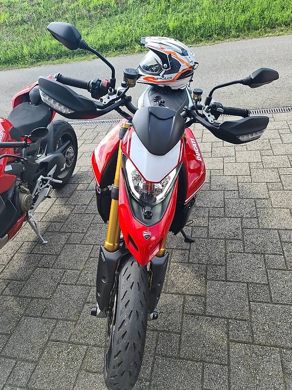 Strada: Ducati Hypermotard 950 SP – Usato da Galgenen venduto da LGT10