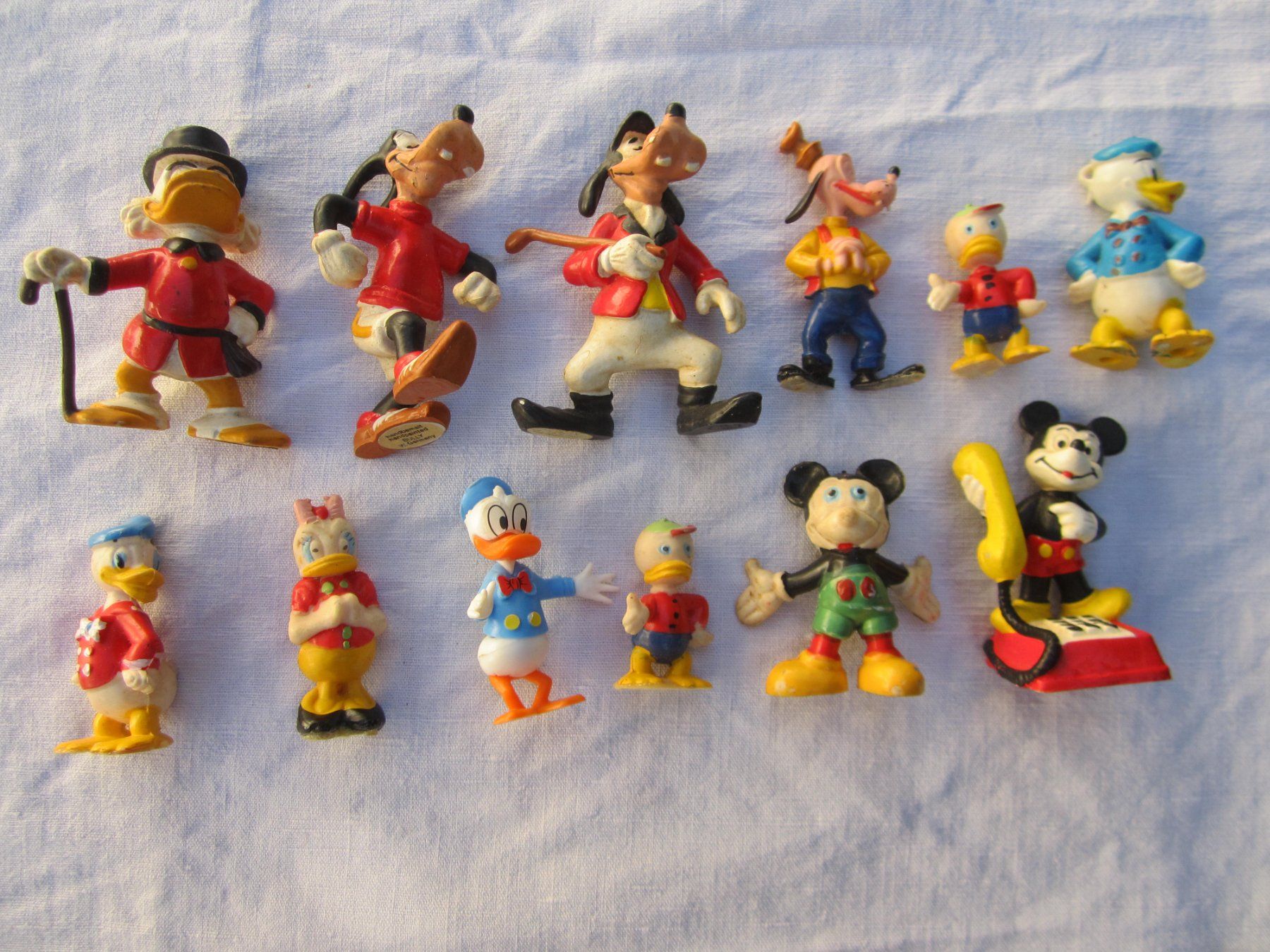 Disney Jouets: 12 Figurines – Neuf (Voir description) à Tramelan par Tors