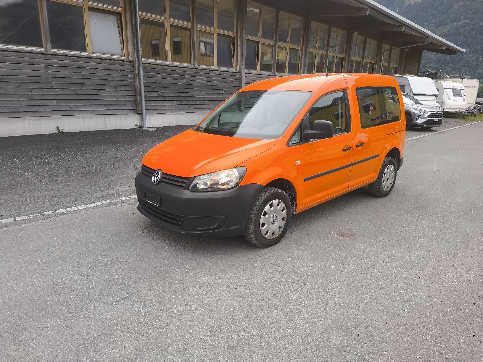 Autos: VW Caddy 4motion  – Gebraucht aus Seedorf UR von xaveri123