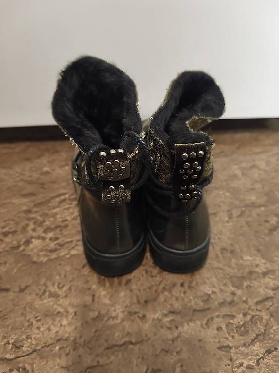 Chaussures femmes: Edle Winterschuhe Gr. 41 – D'occasion à Egg b. Zürich par Alexandra_Frei 2