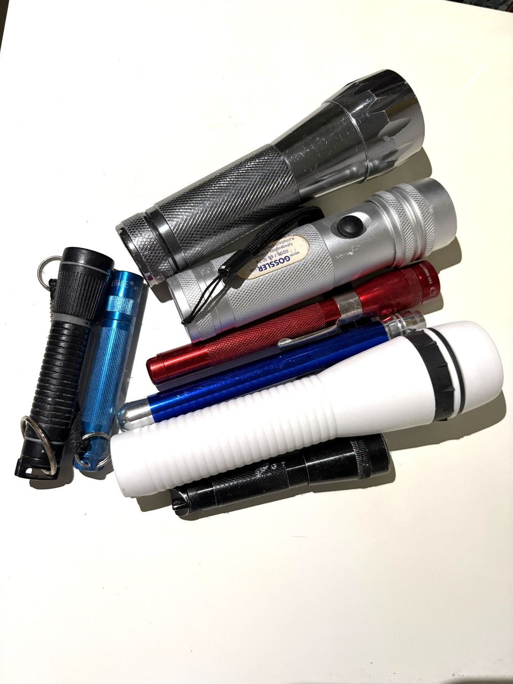 Lampade: Taschenlampen – Usato da Glattbrugg venduto da Ariel012