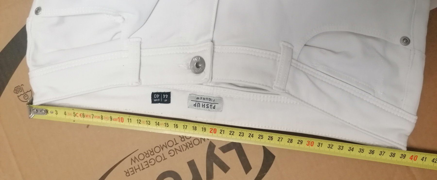Pantaloni: Weisse Jeans / Hose Gr. 40 / L – Usato da Nänikon venduto da Manta87 4
