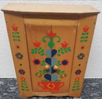 Vintage Holz Puppen Kleiderschrank bemalt  32 x 25 x 11 cm