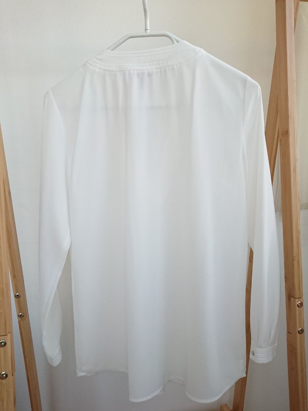 Esprit Camicette: Festliche Damen Bluse ESPRIT Gr. 36 Ivory – Usato da Hallau venduto da CHACLA 2