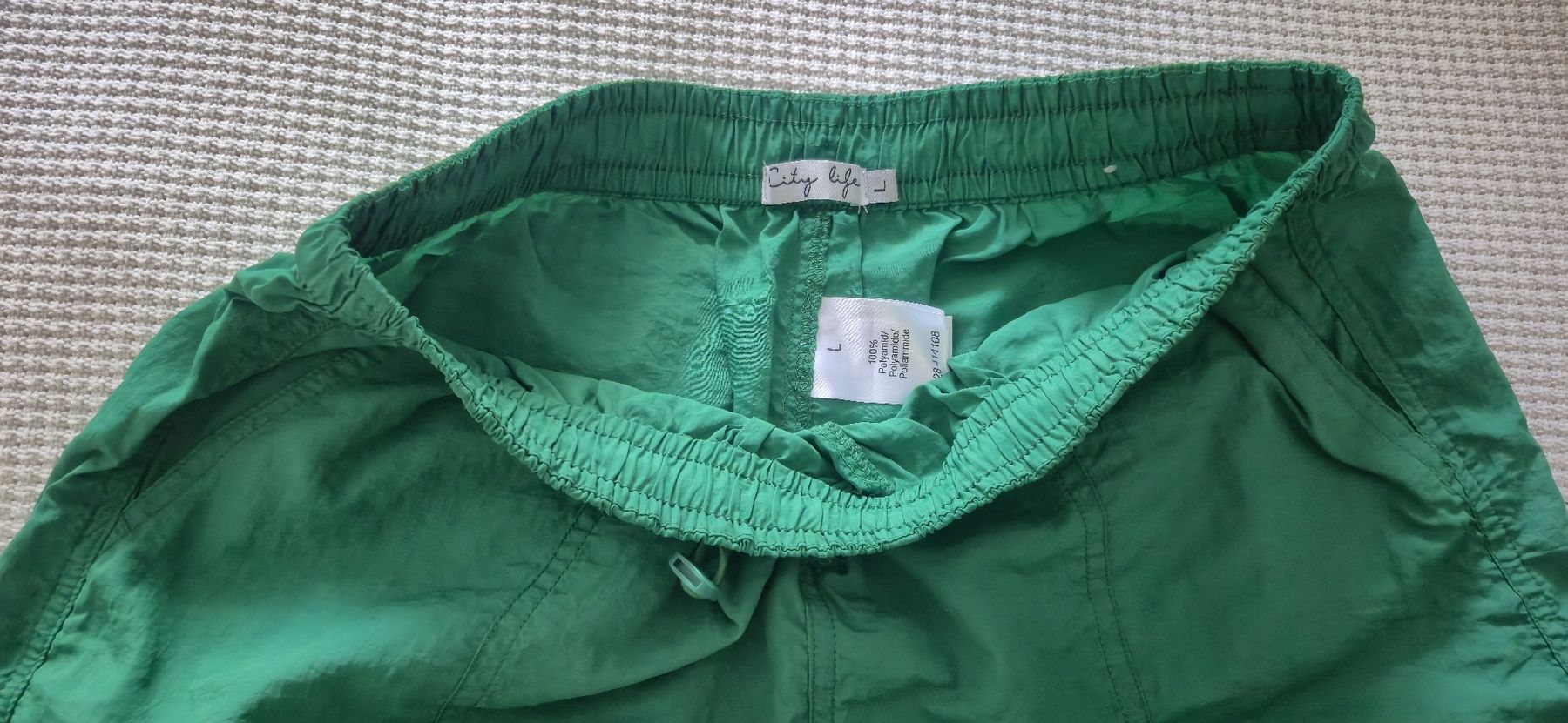 Costumi da bagno: Short de bain vert taille élastique état neuf – Nuovo (secondo la descrizione) da Le Locle venduto da Arya4 1