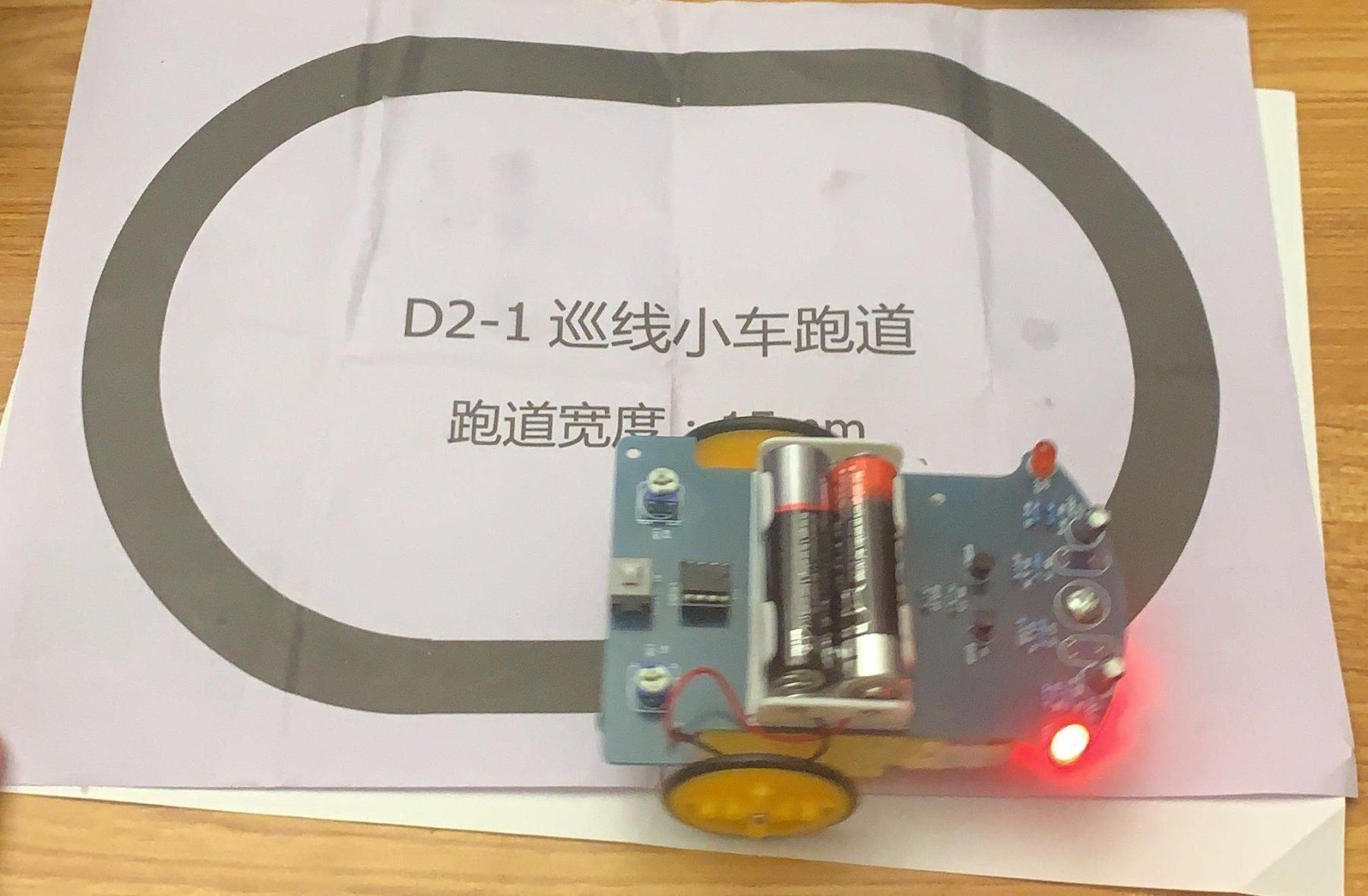 Giocattoli: DIY Lötbausatz Line Follower Roboter – Nuovo e nell'imballaggio originale da Gebenstorf venduto da RetroFuture
