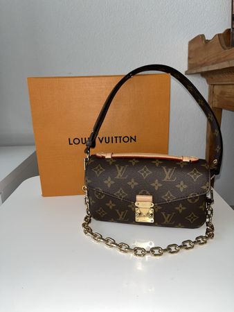 Louis Vuitton Pochette Metis East West (hardly used)