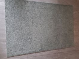 Grau-grüner Teppich, 2mx140cm, wie neu