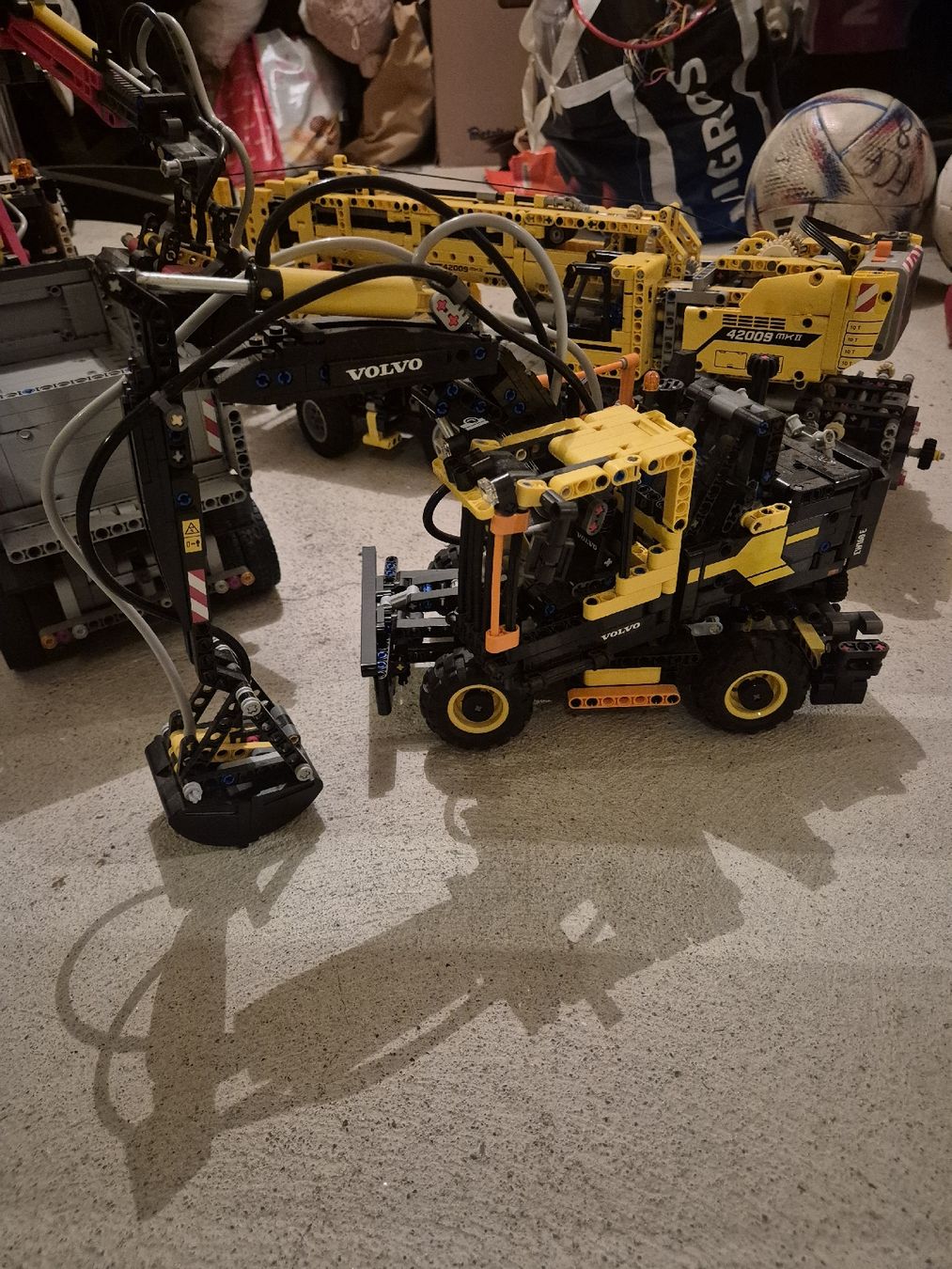 Lego Kit di costruzioni: LEGO Technic 42053 - Volvo EW160E Mobilbagger  – Usato da Schüpfheim venduto da zemp00 1