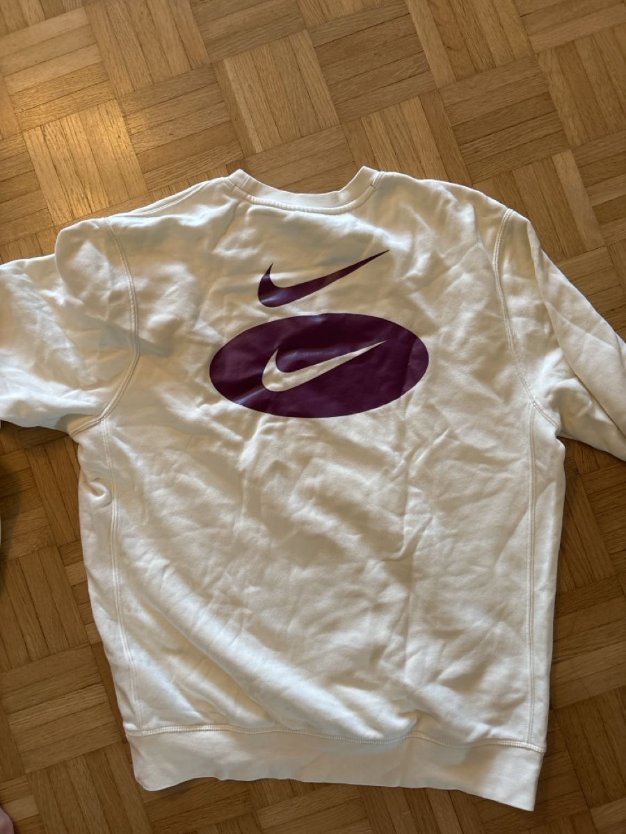 Nike Pulls & Sweat-shirts: Nike Pullover Grösse M – D'occasion à Aarau par bue_5fwg 1