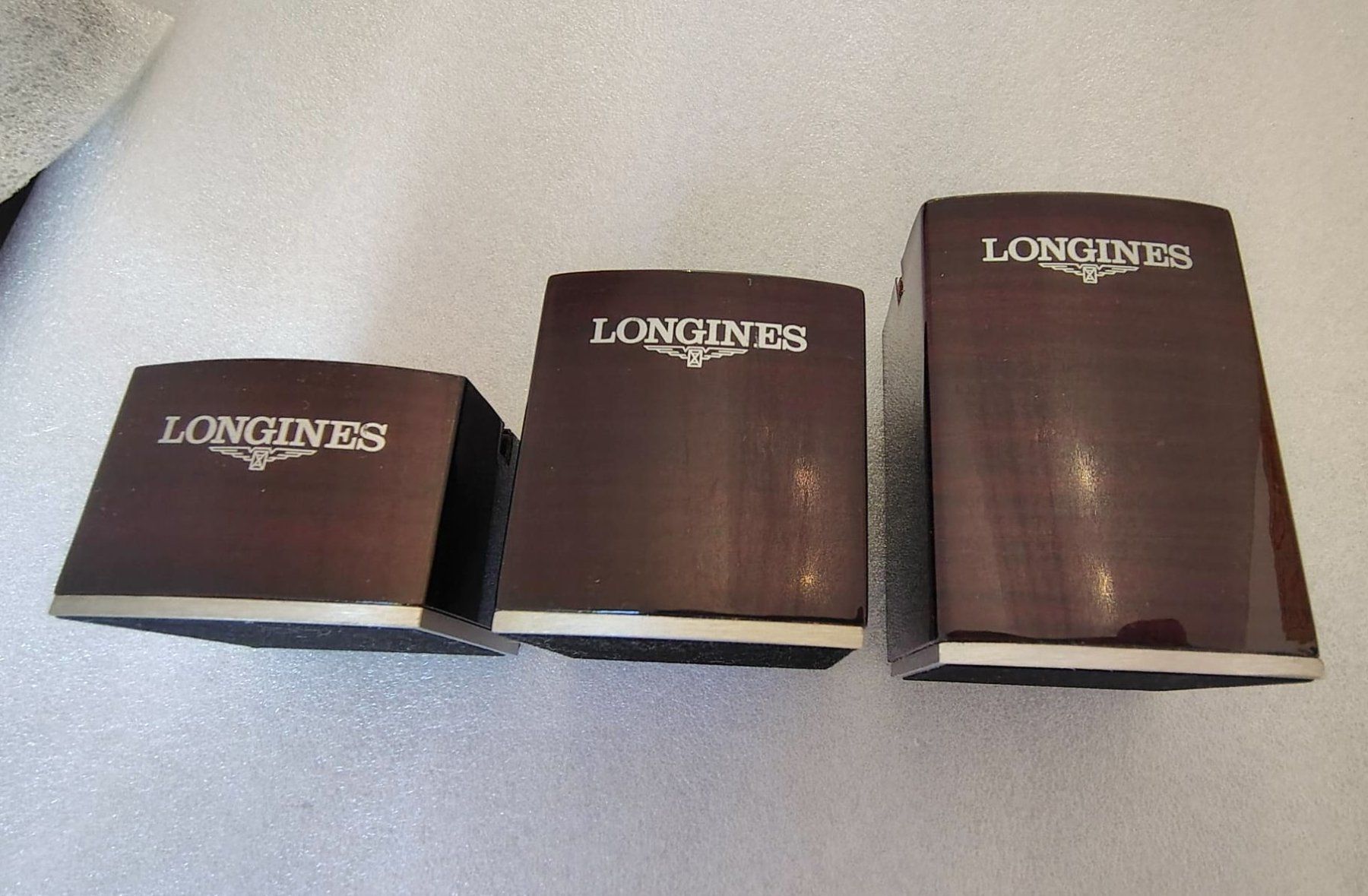 Orologi: Longines, présentoir et accessoires – Nuovo (secondo la descrizione) da Péry venduto da Sodubavallon 3