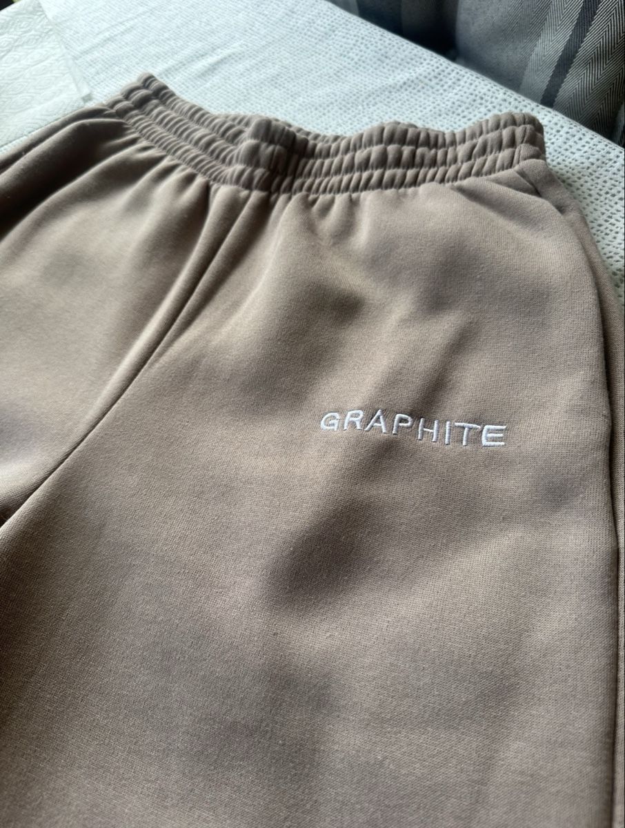 Pantalons: Beige Jogginghose Graphite – D'occasion à Rhäzüns par romina._gr 2