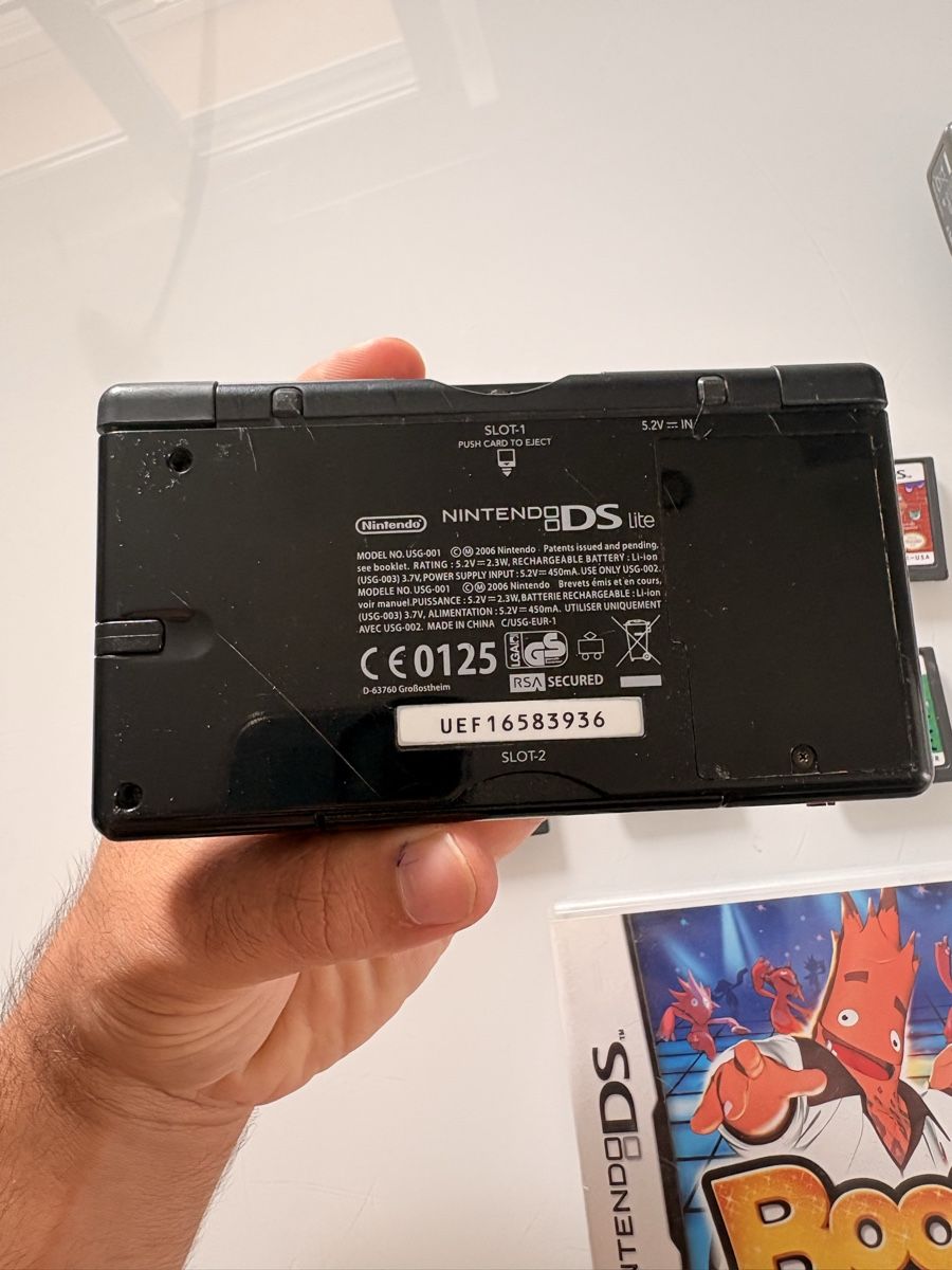 Nintendo Konsolen: Nintendo ds lite + chargeur + 8jeux – Gebraucht aus Dompierre FR von PRiT_Madara 3