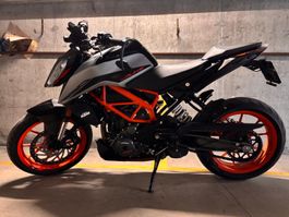 KTM Duke 390 2022