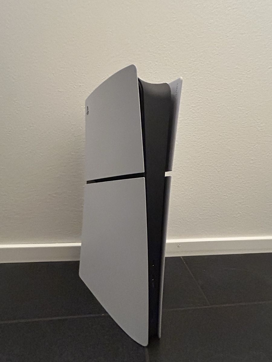 Sony Console: PS5 – Nuovo (secondo la descrizione) da Möriken AG venduto da Pircher123 2
