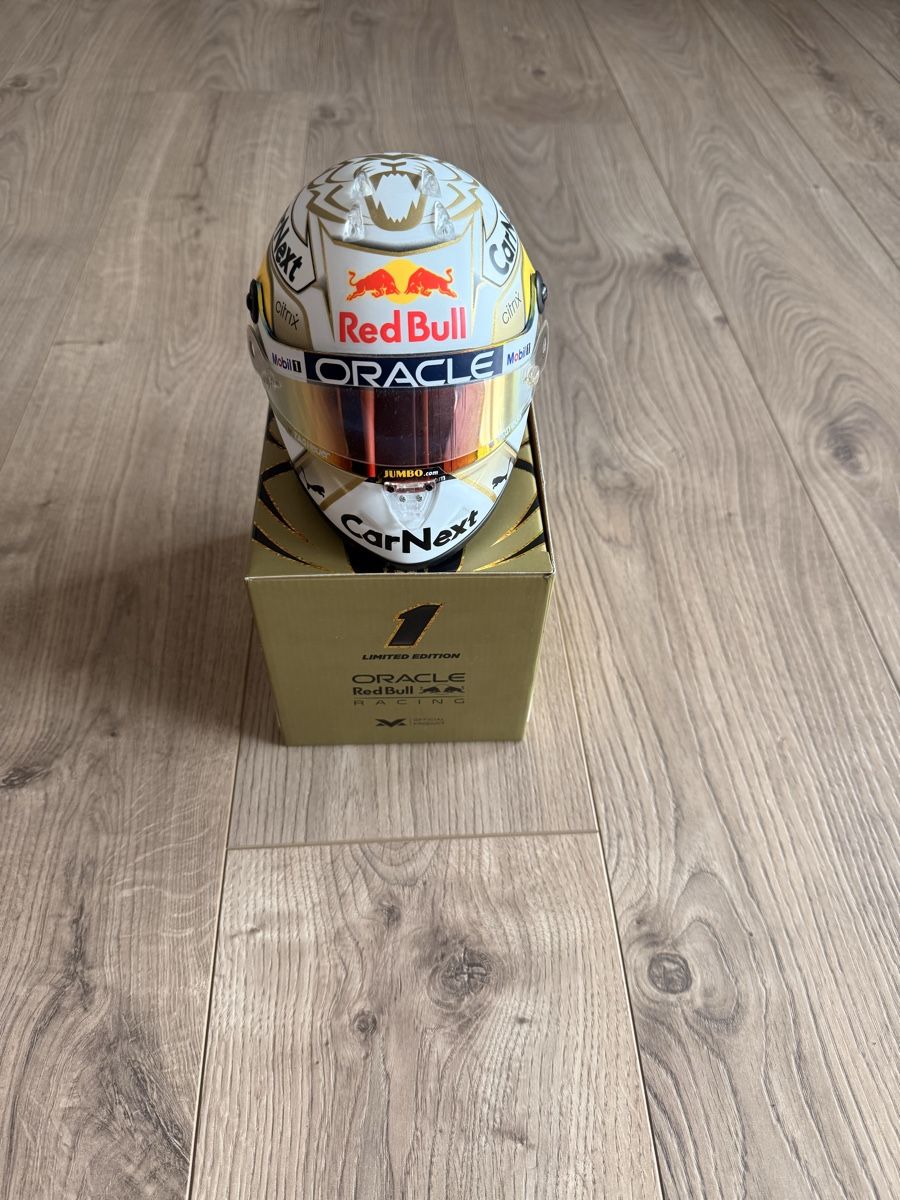 Red Bull Modellini d'auto: Max Verstappen ( Champion édition 2022) – Nuovo (secondo la descrizione) da Delémont venduto da hel_hjw9