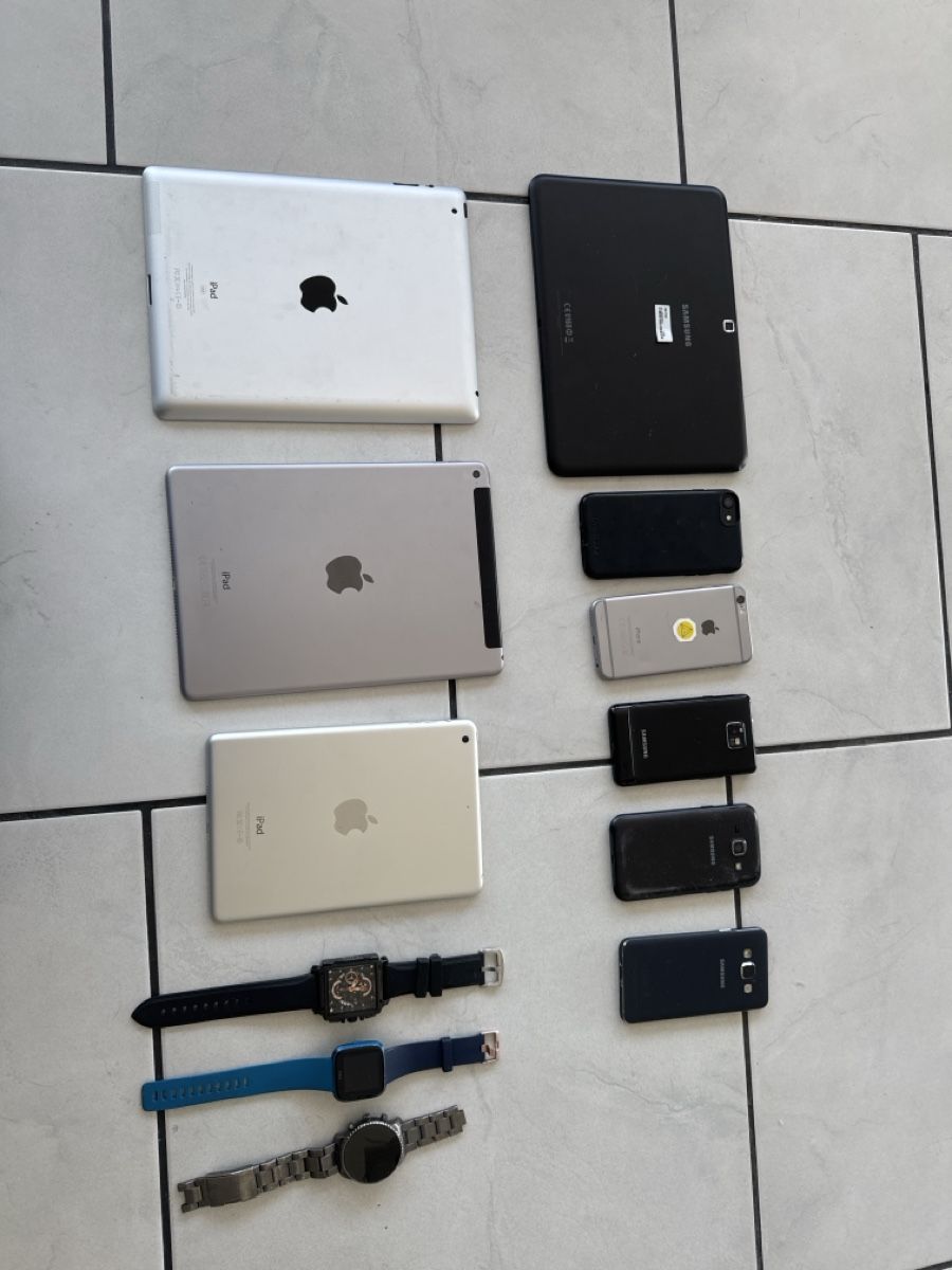Apple Tablet PC: Tablets und Smartphones, diverse Modelle, gebraucht – Difettoso da Bremgarten b. Bern venduto da Sportlich09 4