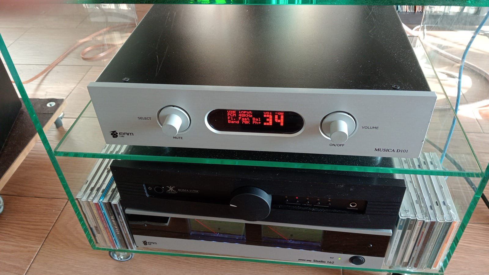 Convertisseurs: NOS - EAM Lab's Musica D101 DAC & Digital Preamplifier – Neuf (Voir description) à St-Cergue par per_6cx5