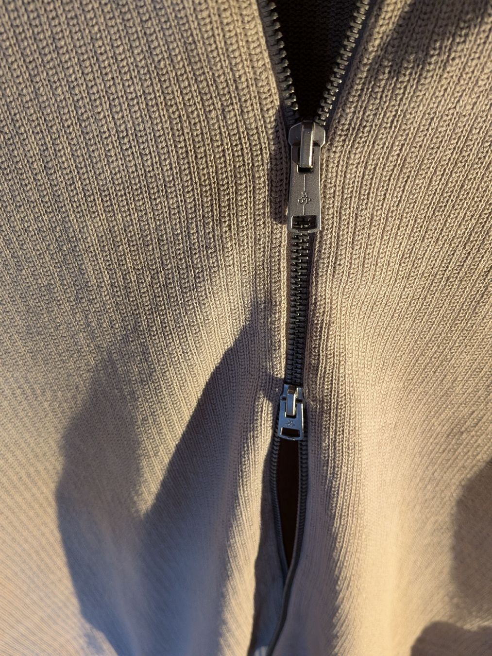 Giacche: Strickjacke – Usato da RÜTIHOF venduto da rus_b8m5 2