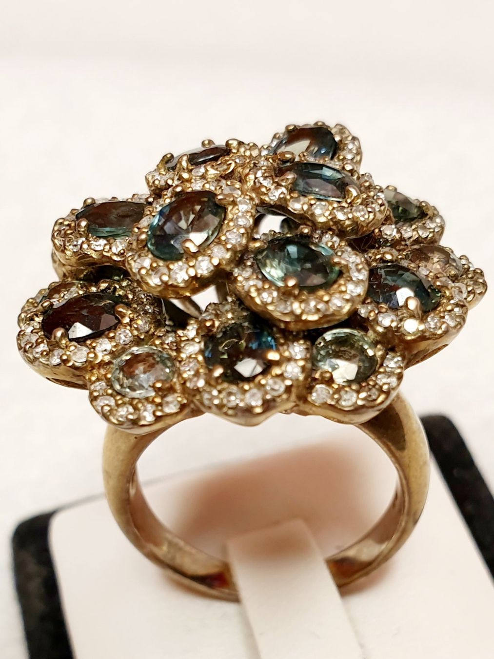 Anelli: Ring mit Tsavorit und Diamanten – Nuovo (secondo la descrizione) da Zürich venduto da Bieter04 1
