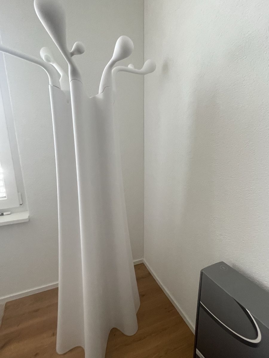 Guardaroba: Kleiderständer- Skulptur MDF ITALIA – Nuovo (secondo la descrizione) da Zollikerberg venduto da Atelier108 3