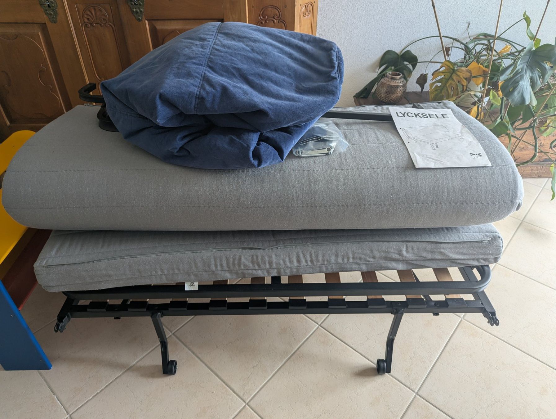 Ikea Divani: LYCKSELE IKEA 2er Bettsofa | dunkelblau – Usato da Wolfhausen venduto da janine621 4