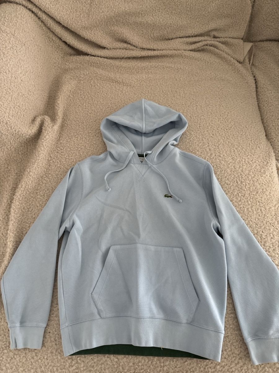 Lacoste Pulls & Sweat-shirts: Pullover mit Kapuze Lacoste hellblau Grösse 38 – Neuf (Voir description) à gachnang par tob_7yzs