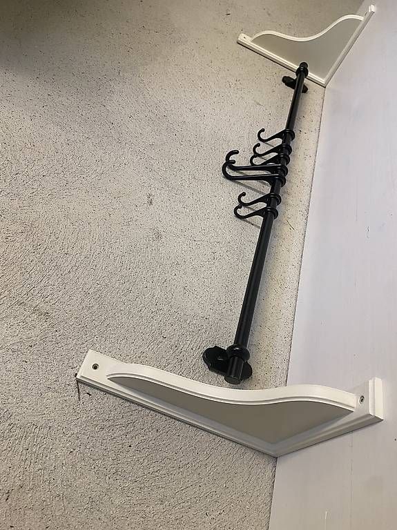 Regale: Tablar weiss mit schwarzen Hacken – Gebraucht aus Stein am Rhein von kar_9lmg 1