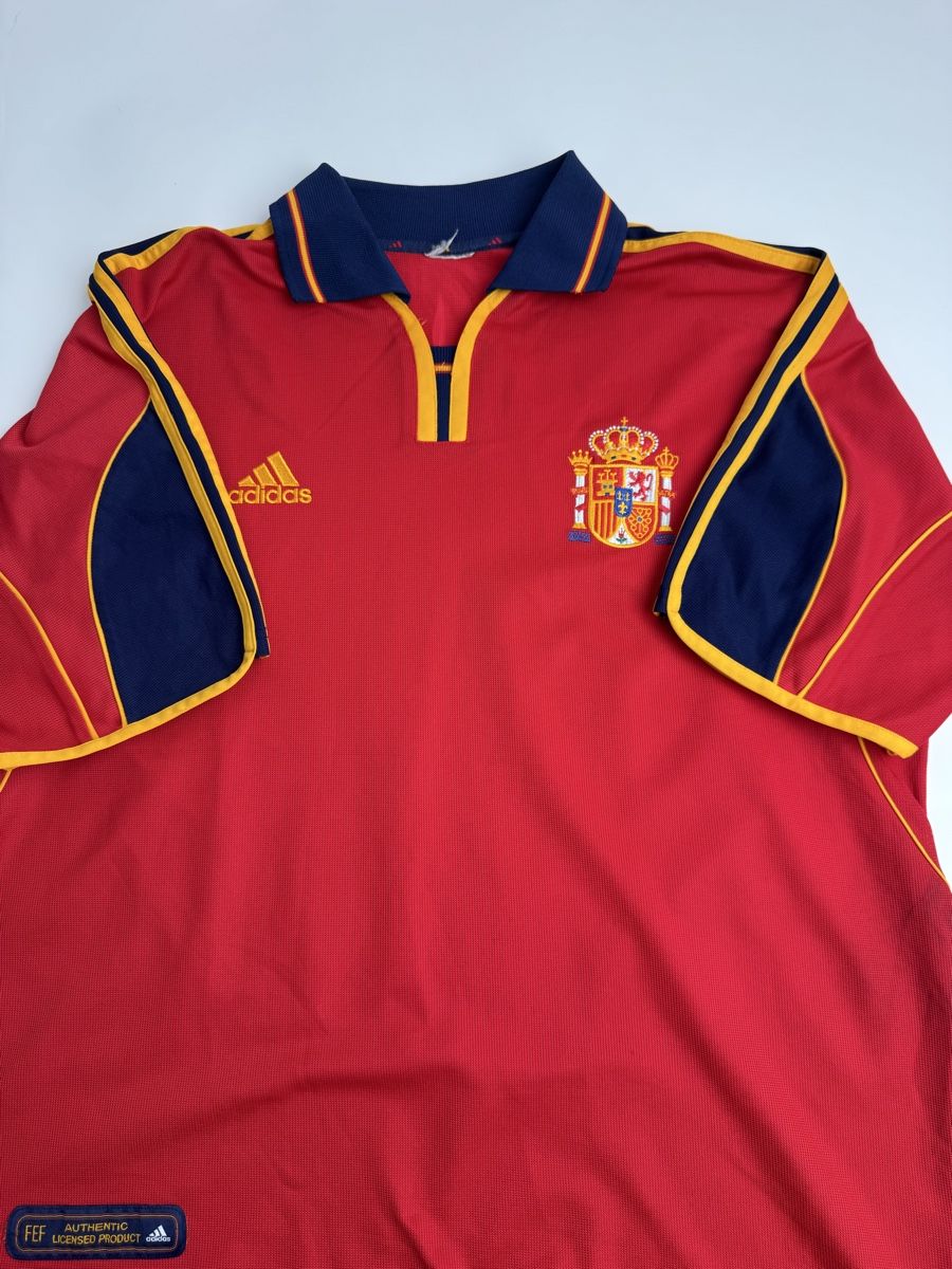 Adidas Canottiere & Pantaloni: Spain 00/02 home shirt  – Nuovo (secondo la descrizione) da Baden venduto da Timelessthreads 2