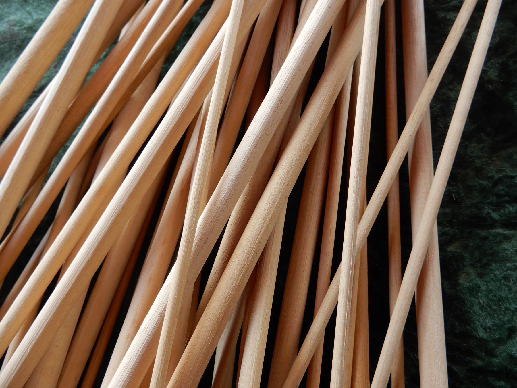 Ferri: 18 PAAR HOLZSTRICKNADELN – Nuovo (secondo la descrizione) da Huttwil venduto da Kunterbuntli 2
