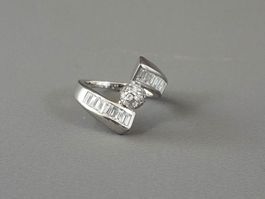 Silberring mit Glitzersteinen