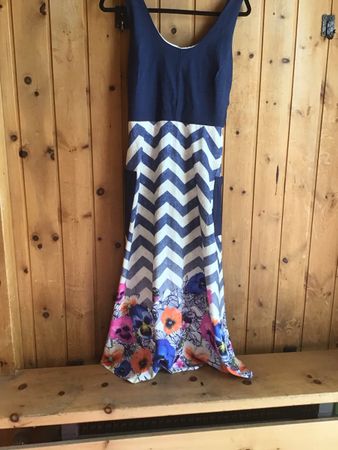 Kleid Sommerkleid Blumenmuster Zickzack Grösse M Wie neue 
