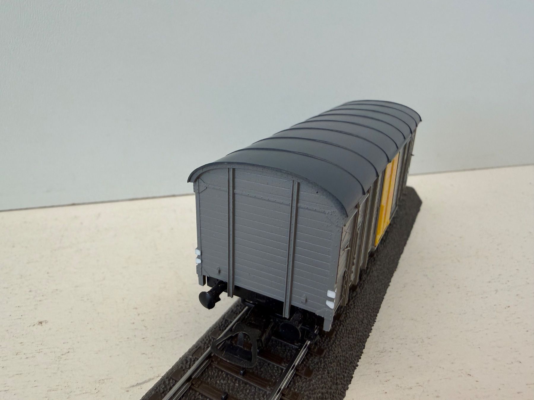 Piko Modelleisenbahnen: Piko K2 gedeckter Güterwagen Maggi – Gebraucht aus Büsserach von ModellbahnDepot 3