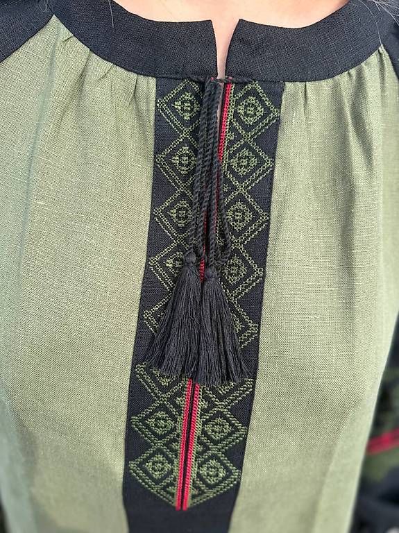 Camicette: Bestickte Leinenbluse für Damen  – Usato da Thalwil venduto da han_2b8c 2