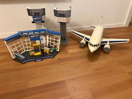 Playmobil Flughafen mit 2 Towers, Flugzeug und Gebäude