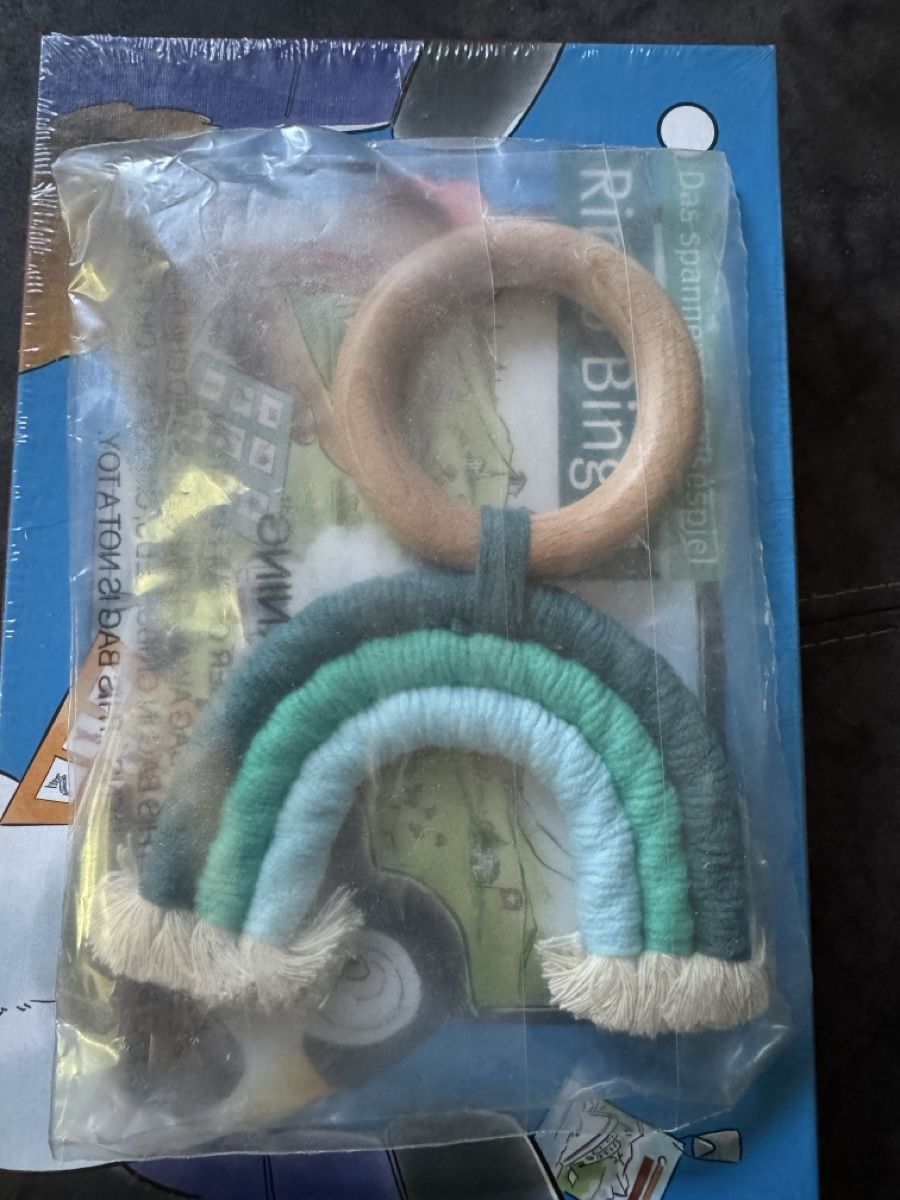 Spielzeuge: Ring Spiel Holz und Garn neu – Neu und originalverpackt aus Zürich von 2XRi