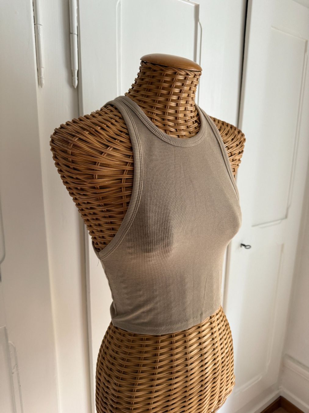 Zara Top: ZARA - Rippentop beige S – Usato da Zürich venduto da Diazaio 1