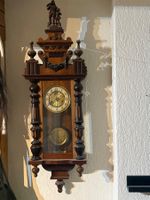 Alte Wanduhr, Antike Pendeluhr, Holz, Sammlerstück!