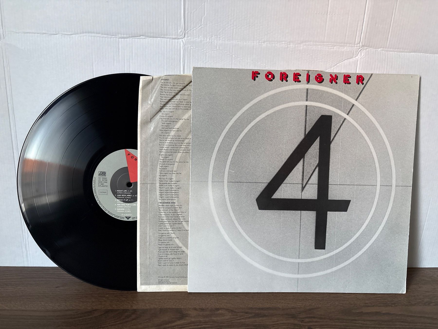Vinyles: FOREIGNER - 4 - Schallplatte - ATLANTIC - 1981 – D'occasion à Andwil SG par Rainboli