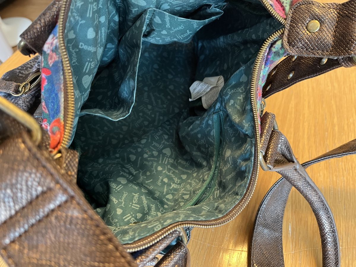 Desigual Borse da donna: Desigual Tasche multicolour gebraucht – Usato da Wetzikon ZH venduto da Steve1971 6