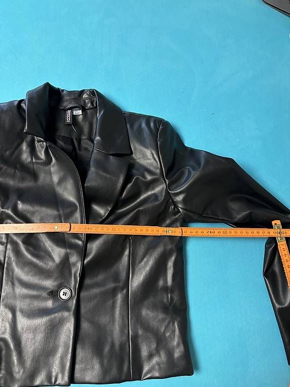 Jacken: Kunstlederjacke kurz Gr. XS – Gebraucht aus Wald AR von bertli00 3
