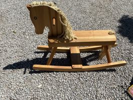 Schaukelpferd neu restauriert