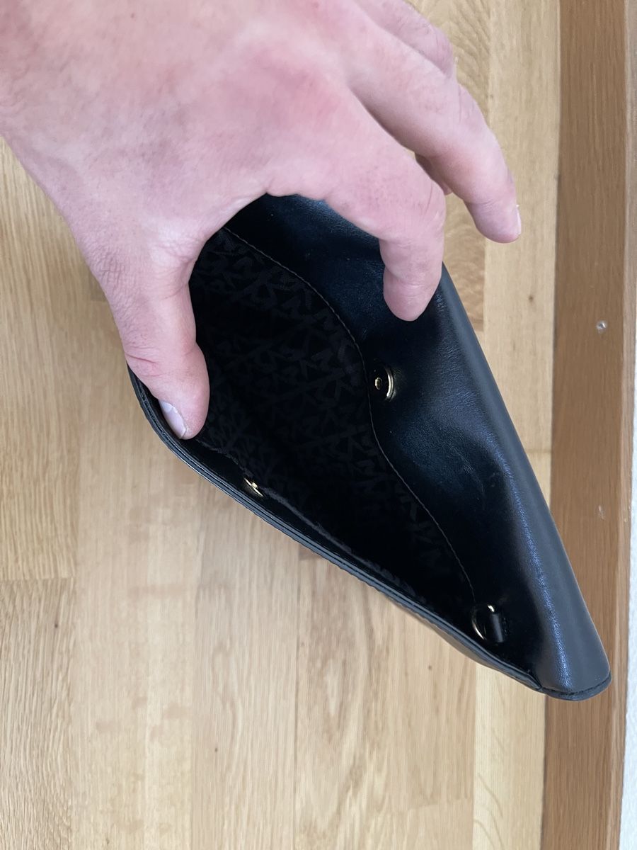 Michael Kors Taschen für Damen: Michael Kors Clutch, Schwarz, Top Zustand! Oryginal, vintage – Gebraucht aus Wetzikon ZH von Jan_wojt 2