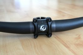 Pivot MTB Vorbau und Lenker