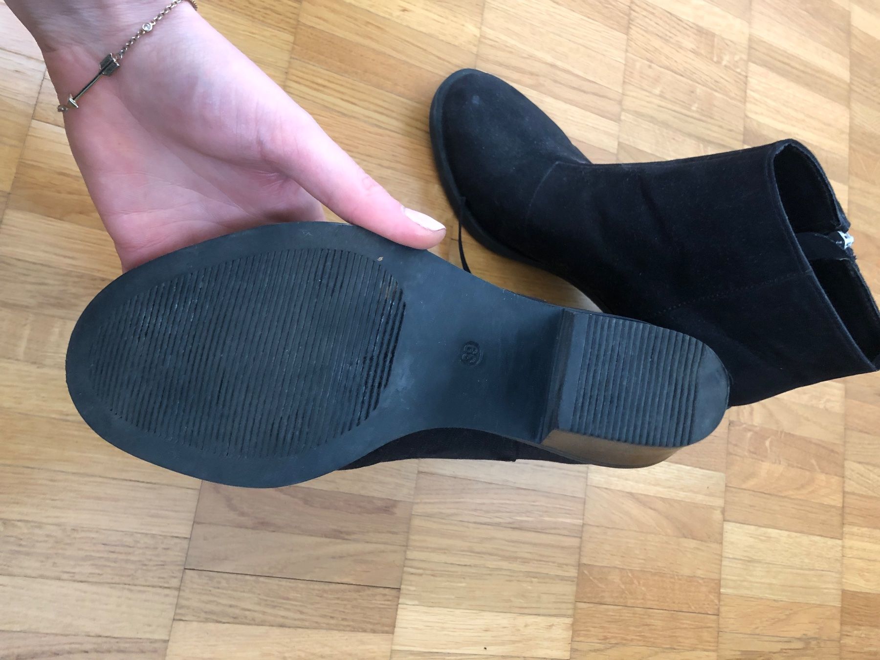 H&M Scarpe da donna: Wunderschöne Stiefeletten – Usato da Zürich venduto da cha_7n8s 3